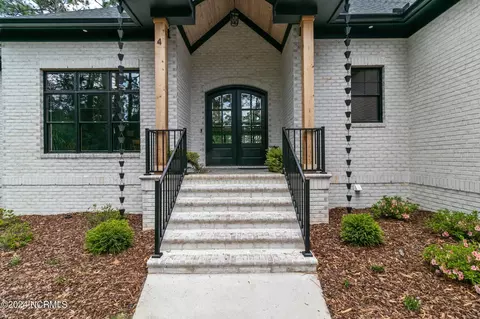 4 Kenilwood Ct, Pinehurst, NC 28374
