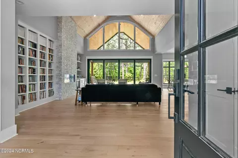 Entry Way - 4 Kenilwood Ct, Pinehurst, NC 28374 photo 2 of 6