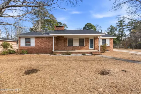 907 Thomas St, Rockingham, NC 28379