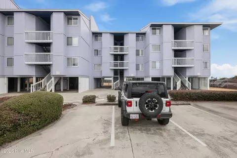 1311 S Lake Park Blvd #40B, Carolina Beach, NC 28428
