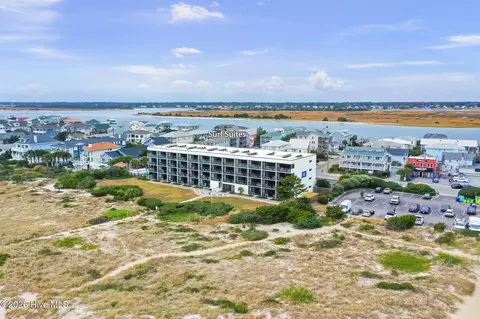 711 S Lumina Ave #103, Wrightsville Beach, NC 28480
