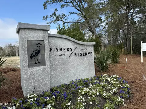 117 Hooks Rd, Carolina Beach, NC 28428
