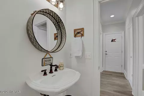 Bath - 350 Whitebridge Rd, Hampstead, NC 28443 photo 7 of 7