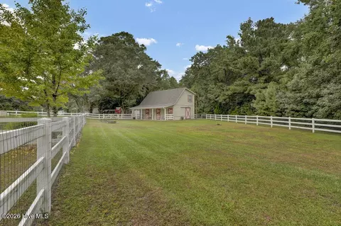 Exterior - 350 Whitebridge Rd, Hampstead, NC 28443 photo 16 of 26