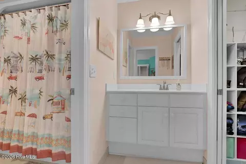 Bath - 350 Whitebridge Rd, Hampstead, NC 28443 photo 2 of 7
