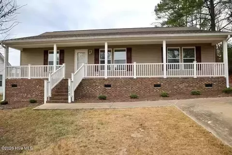 123 Mobley St, Roanoke Rapids, NC 27870