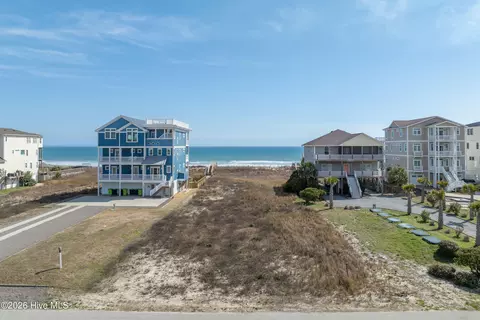 110 Scotch Bonnet Dr, North Topsail Beach, NC 28460