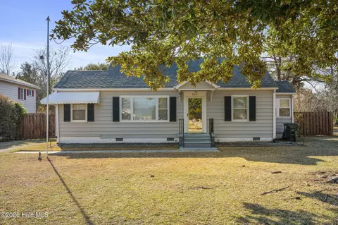 337 Chatham St, Newport, NC 28570