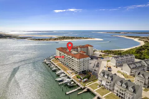 100 Olde Towne Yacht Club Rd #512, Beaufort, NC 28516