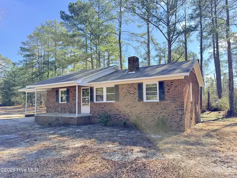 2220 Nc-211, Eagle Springs, NC 27242