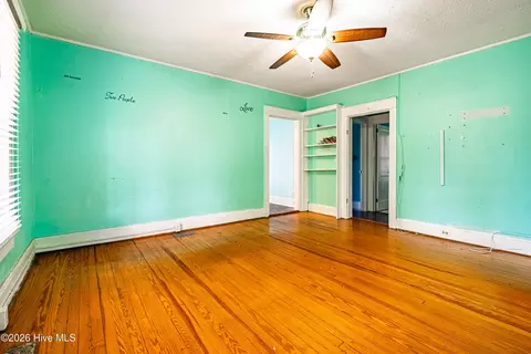 Living - 402 E 2nd Ave, Chadbourn, NC 28431 photo 1 of 3
