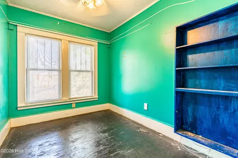 Bedroom - 402 E 2nd Ave, Chadbourn, NC 28431 photo 2 of 11