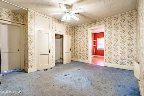 Bedroom - 402 E 2nd Ave, Chadbourn, NC 28431 photo 4 of 11