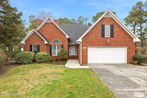 5904 Headsail Ct, Wilmington, NC 28409