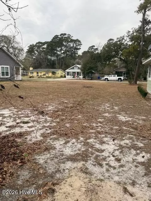 126 NW 20th St, Oak Island, NC 28465