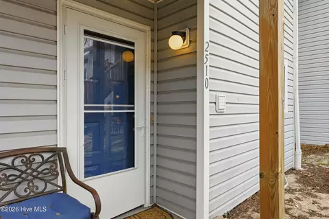 2510 Flint Dr, Wilmington, NC 28401