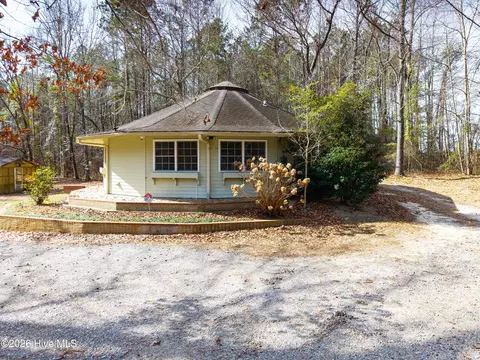 1437 Brentwood Dr, Jamesville, NC 27846