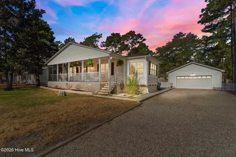 1257 N Shore Dr, Southport, NC 28461