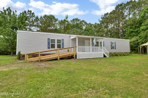 5459 Cardinal Rd SW, Ocean Isle Beach, NC 28469