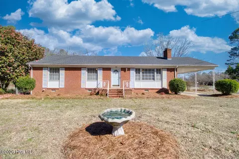 109 E New Hope Rd, Goldsboro, NC 27534
