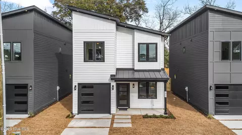 1911 Lingo St, Wilmington, NC 28403