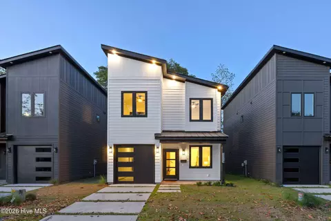 1911 Lingo St, Wilmington, NC 28403