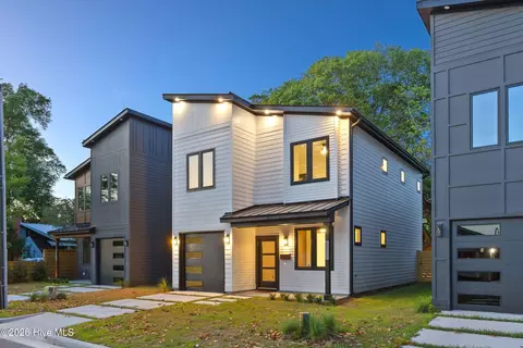 1911 Lingo St, Wilmington, NC 28403