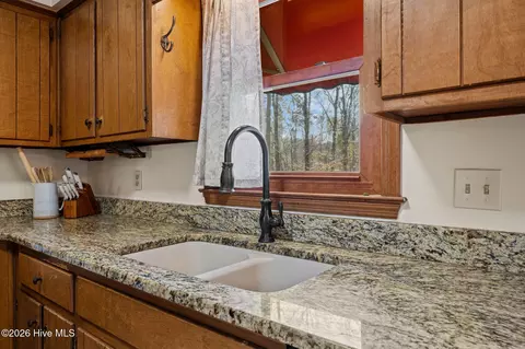 Kitchen - 820 Fields Rd, New Bern, NC 28560 photo 2 of 4