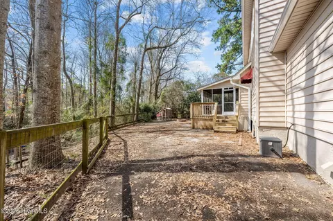 Exterior - 820 Fields Rd, New Bern, NC 28560 photo 10 of 15