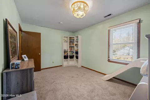 Bedroom - 820 Fields Rd, New Bern, NC 28560 photo 6 of 6