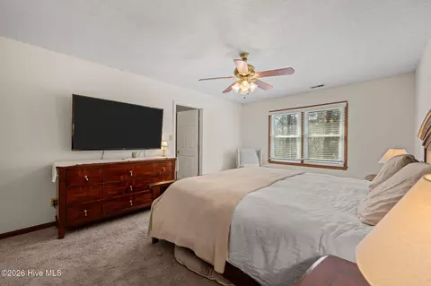 Bedroom - 820 Fields Rd, New Bern, NC 28560 photo 3 of 6