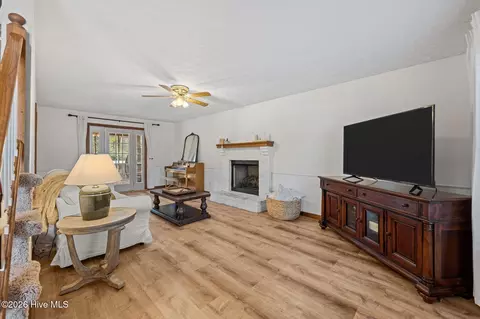 Living - 820 Fields Rd, New Bern, NC 28560 photo 1 of 1