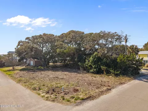 201 Virginia Ave, Carolina Beach, NC 28428