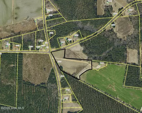3777 Elkton Rd, Clarkton, NC 28433