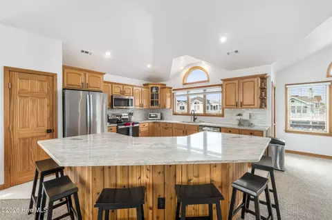 Kitchen - 632 Myrtlewood Ct, Corolla, NC 27927 photo 2 of 6