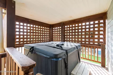 Exterior - 632 Myrtlewood Ct, Corolla, NC 27927 photo 7 of 10