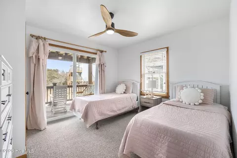 Bedroom - 632 Myrtlewood Ct, Corolla, NC 27927 photo 5 of 6