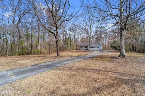 605 Fillmore Ct, Jacksonville, NC 28540