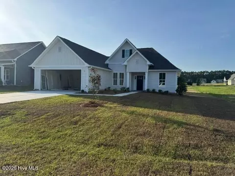 154 Cripple Creek Dr, Swansboro, NC 28584
