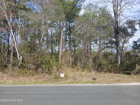 441 Chadwick Acres Rd, Sneads Ferry, NC 28460