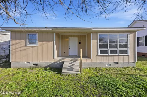 410 Bank St, Elizabeth City, NC 27909