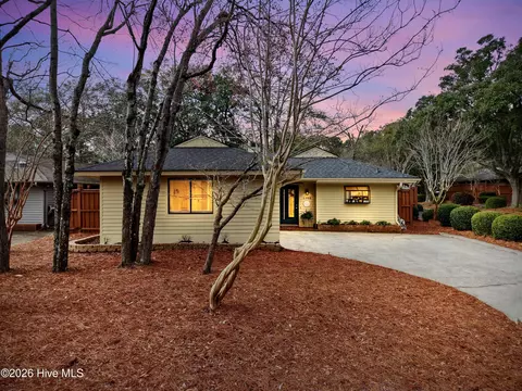 1300 Smith Bay Cir E, Wilmington, NC 28405