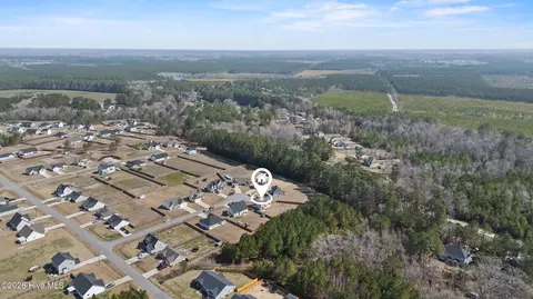 View/Area - 406 Silverstone Pl, Hubert, NC 28539 photo 8 of 9