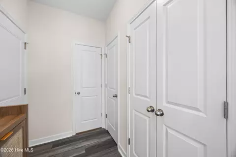 Entry Way - 406 Silverstone Pl, Hubert, NC 28539 photo 4 of 7