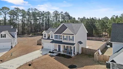 View/Area - 406 Silverstone Pl, Hubert, NC 28539 photo 1 of 9