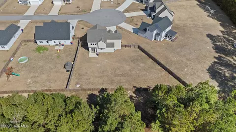 View/Area - 406 Silverstone Pl, Hubert, NC 28539 photo 4 of 9