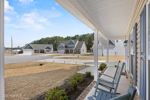 Exterior - 406 Silverstone Pl, Hubert, NC 28539 photo 2 of 7