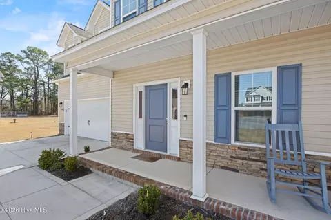 Exterior - 406 Silverstone Pl, Hubert, NC 28539 photo 3 of 7