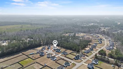View/Area - 406 Silverstone Pl, Hubert, NC 28539 photo 6 of 9