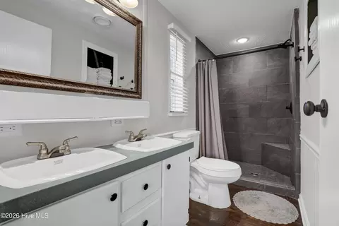 102 Robin Ct, Hampstead, NC 28443 photo 16
